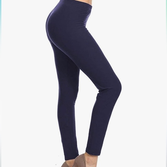 Women’s Navy Leggings - Picture 7 of 7